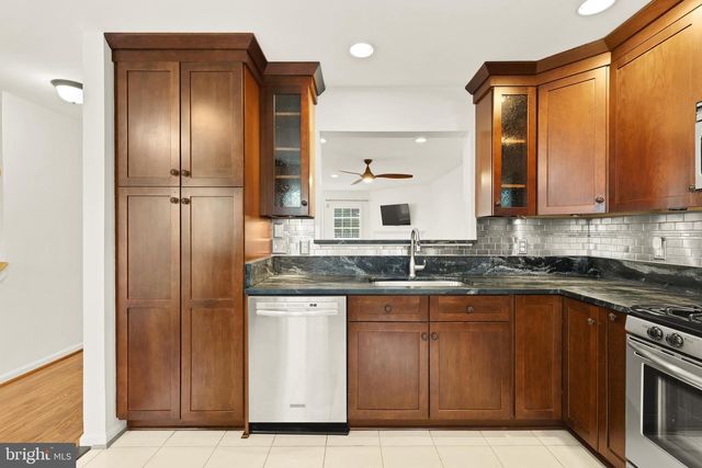 1249 QUAKER HILL DR, Alexandria, VA 22314