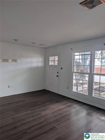 1440 Greenview Drive, Bethlehem City, PA 18018