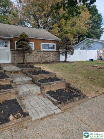 1440 Greenview Drive, Bethlehem City, PA 18018