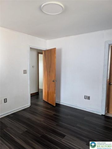 1440 Greenview Drive, Bethlehem City, PA 18018