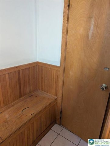 1440 Greenview Drive, Bethlehem City, PA 18018