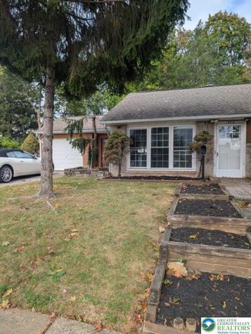 1440 Greenview Drive, Bethlehem City, PA 18018