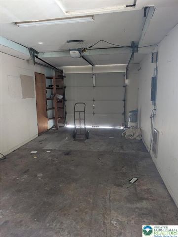 1440 Greenview Drive, Bethlehem City, PA 18018