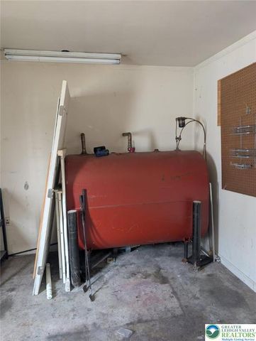 1440 Greenview Drive, Bethlehem City, PA 18018