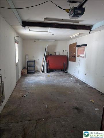 1440 Greenview Drive, Bethlehem City, PA 18018