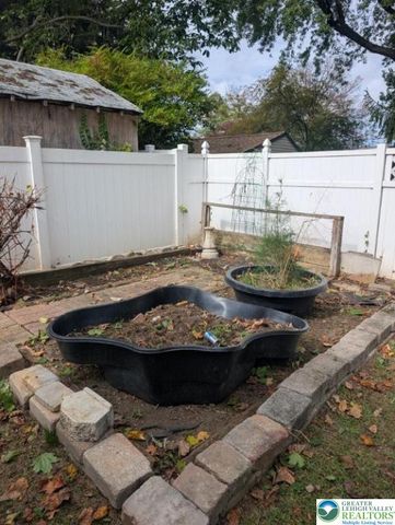 1440 Greenview Drive, Bethlehem City, PA 18018