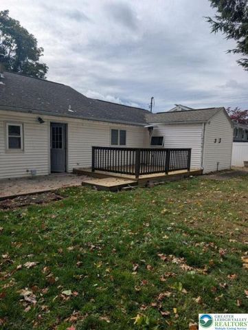 1440 Greenview Drive, Bethlehem City, PA 18018