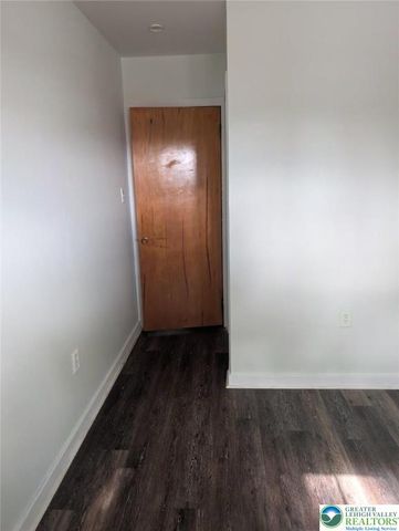 1440 Greenview Drive, Bethlehem City, PA 18018