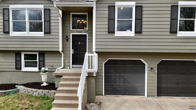 33124 W 87th Terr, De Soto, KS 66018