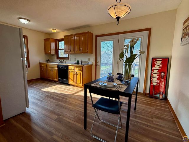 33124 W 87th Terr, De Soto, KS 66018