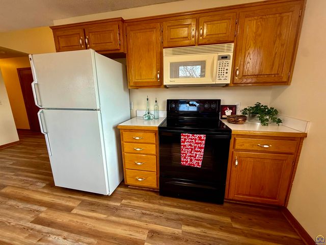 33124 W 87th Terr, De Soto, KS 66018