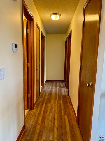 33124 W 87th Terr, De Soto, KS 66018