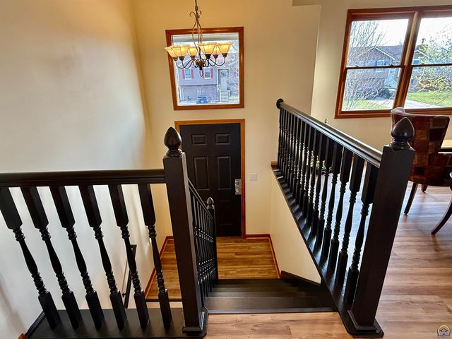 33124 W 87th Terr, De Soto, KS 66018