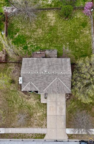 33124 W 87th Terr, De Soto, KS 66018