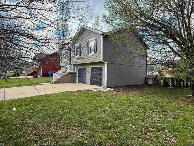 33124 W 87th Terr, De Soto, KS 66018