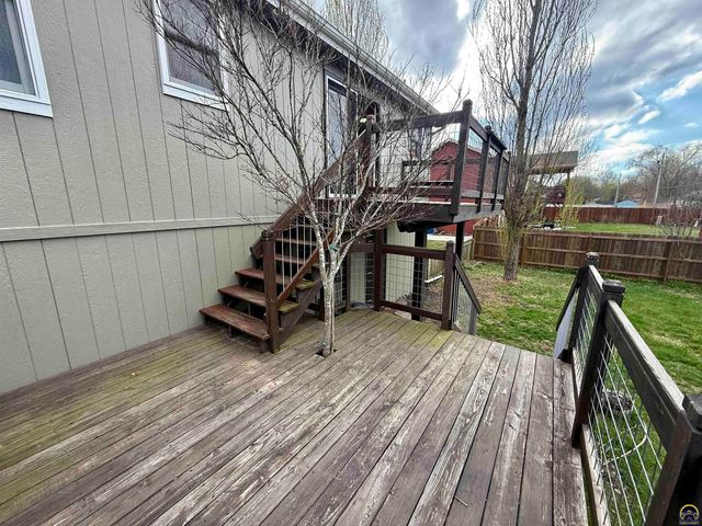 33124 W 87th Terr, De Soto, KS 66018