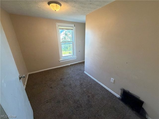 1218 Mcintosh Avenue, Akron, OH 44314