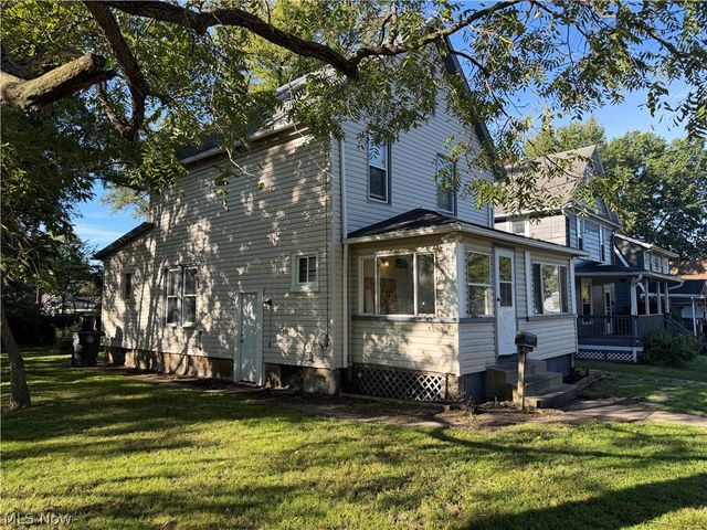 1218 Mcintosh Avenue, Akron, OH 44314