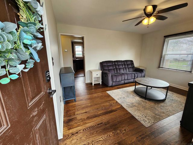 33988 Currier Street, Wayne, MI 48184
