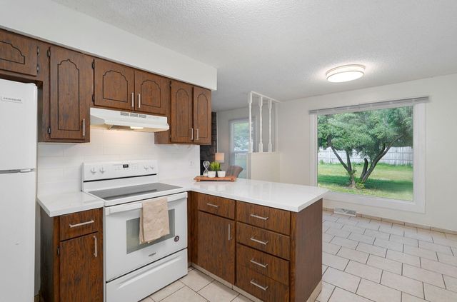 2520 S Fort Avenue, Springfield, MO 65807