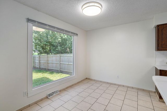 2520 S Fort Avenue, Springfield, MO 65807