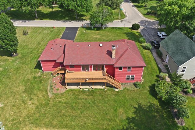 167 Burning Bush Trail, Crystal Lake, IL 60012