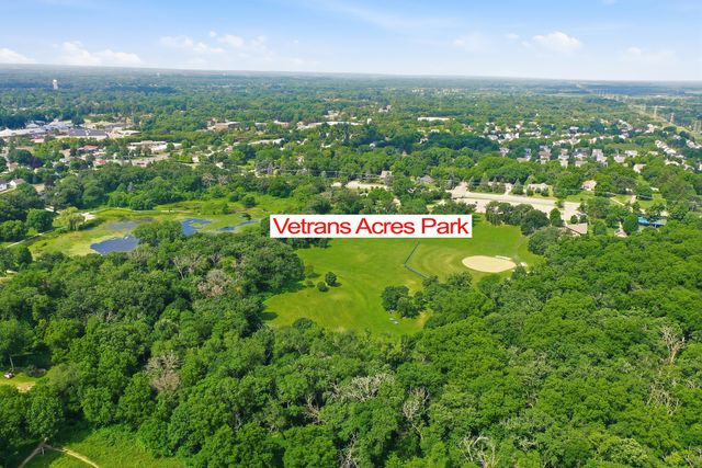 167 Burning Bush Trail, Crystal Lake, IL 60012