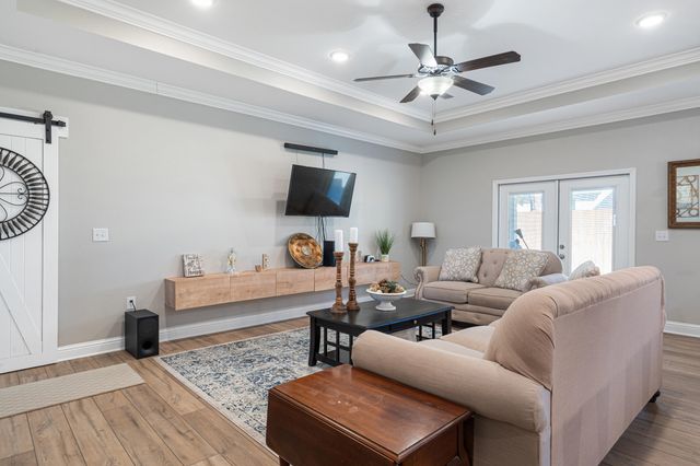 10 Lucky Lane, Mary Esther, FL 32569