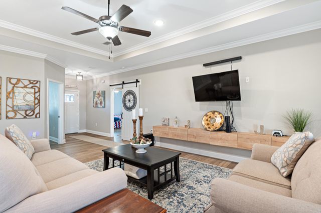 10 Lucky Lane, Mary Esther, FL 32569