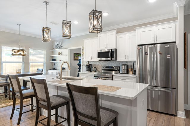 10 Lucky Lane, Mary Esther, FL 32569