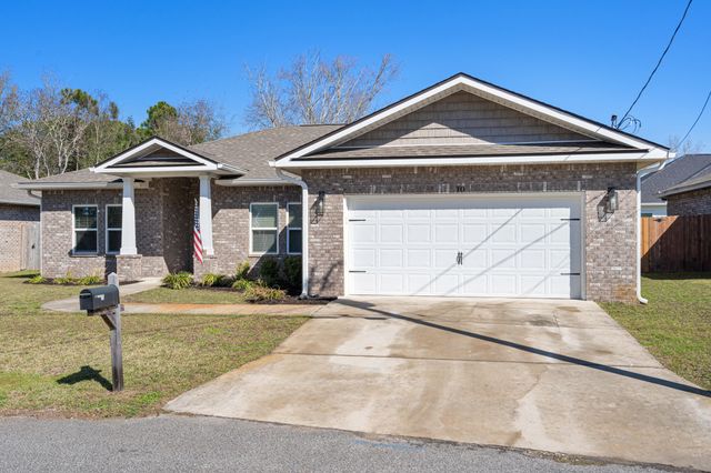 10 Lucky Lane, Mary Esther, FL 32569