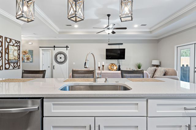 10 Lucky Lane, Mary Esther, FL 32569