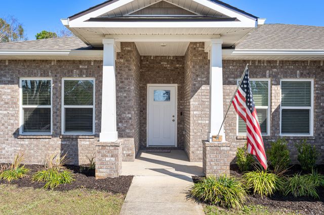 10 Lucky Lane, Mary Esther, FL 32569