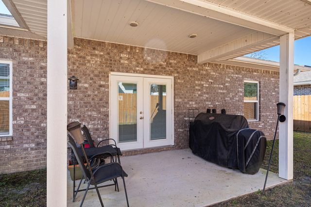 10 Lucky Lane, Mary Esther, FL 32569