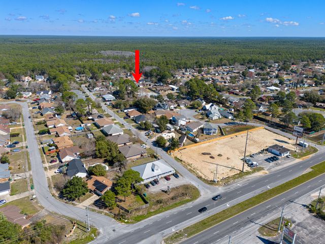 10 Lucky Lane, Mary Esther, FL 32569