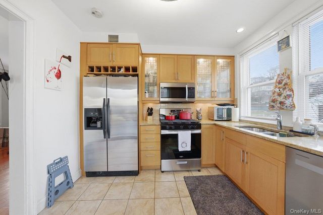 164 aka 166 Crescent Place, Yonkers, NY 10704