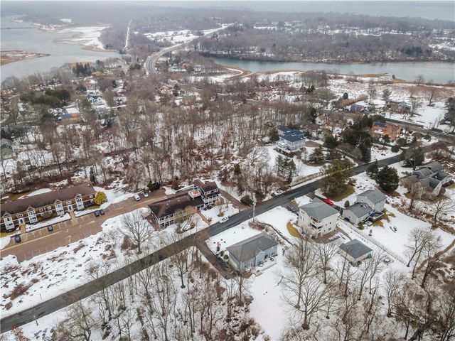 32 Starr Drive W, Narragansett, RI 02882