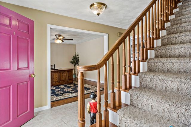 32 Starr Drive W, Narragansett, RI 02882