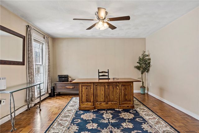 32 Starr Drive W, Narragansett, RI 02882