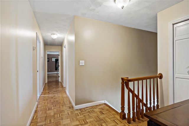 32 Starr Drive W, Narragansett, RI 02882