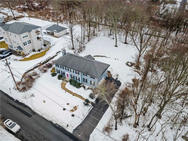 32 Starr Drive W, Narragansett, RI 02882