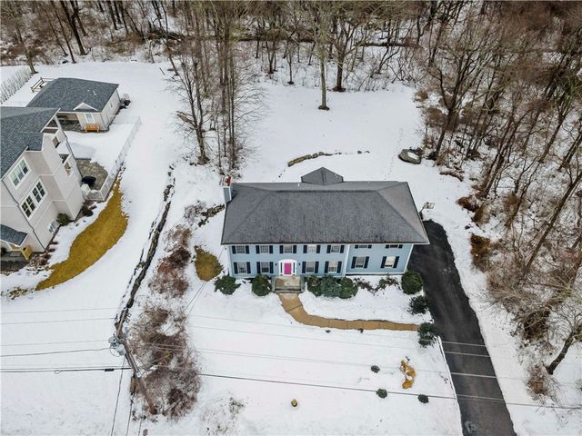 32 Starr Drive W, Narragansett, RI 02882