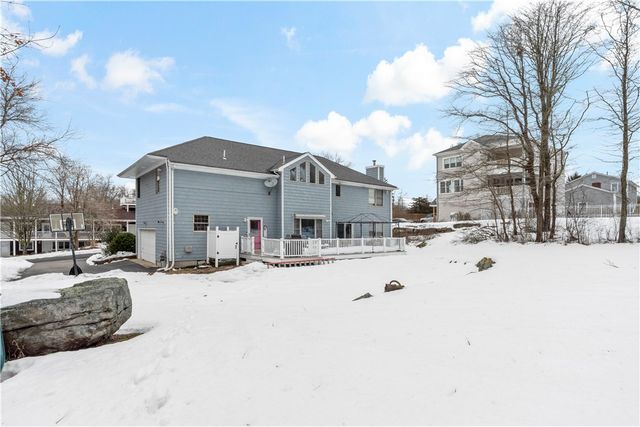 32 Starr Drive W, Narragansett, RI 02882