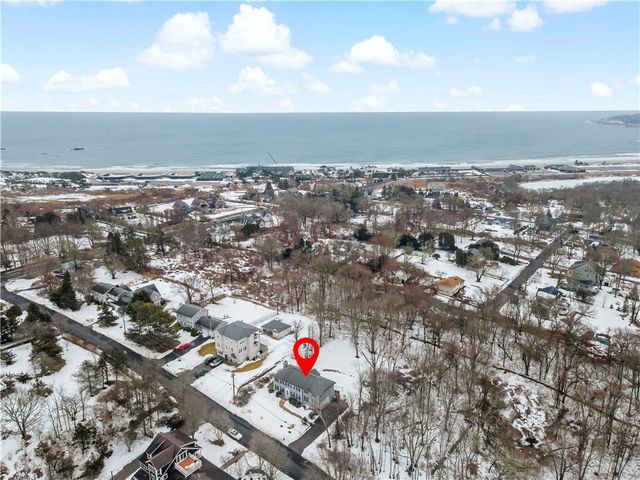 32 Starr Drive W, Narragansett, RI 02882