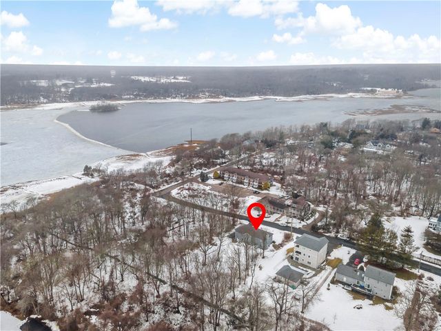 32 Starr Drive W, Narragansett, RI 02882