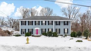 32 Starr Drive W, Narragansett, RI 02882