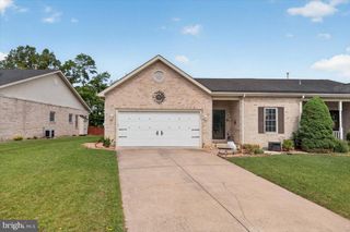 1222 WHITE ROCK CT, Woodstock, VA 22664