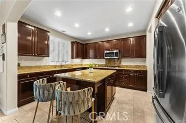 27404 Desert Willow Street, Murrieta, CA 92562