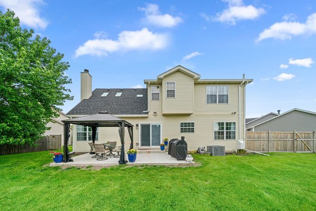 609 Plymouth Court, Oswego, IL 60543