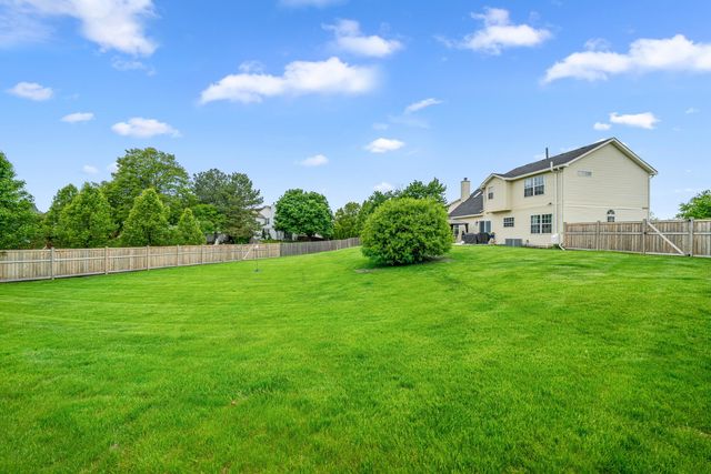 609 Plymouth Court, Oswego, IL 60543